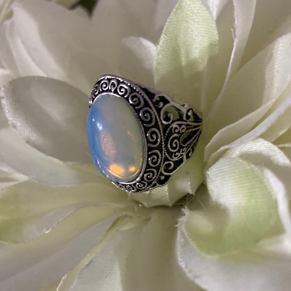 MoonStone Vintage Now Statement Ring 7.5 7.75 - Picture 6 of 8